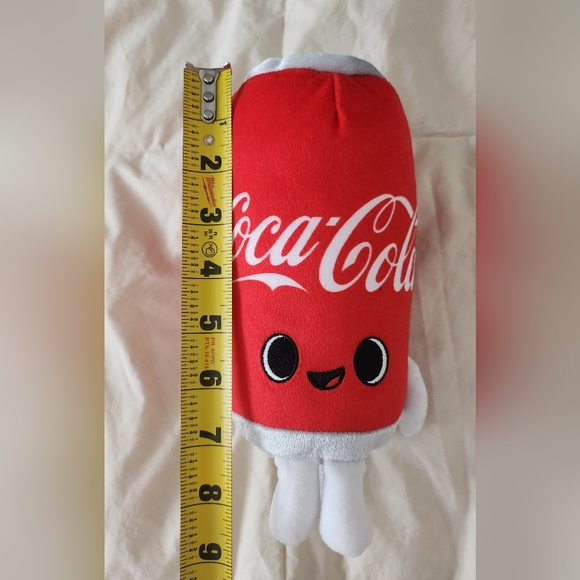 Funko Pop! Coca-Cola Can Plushie - Picture 4 of 5